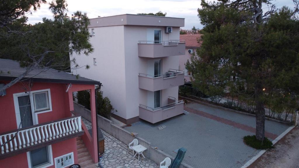 Apartmani Vukadin Vir Exterior photo
